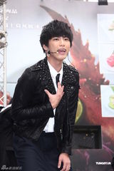 组图：师兄林宥嘉香港“打人” SIGMA组合称是误会