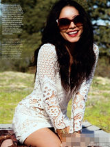 组图：女星凡妮莎吉普赛风登杂志 乳沟蛮腰性感
