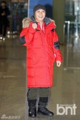 组图：Niel等随《少林寺》出发前往中国