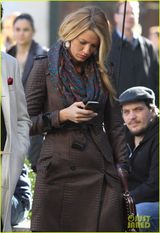 组图：莱弗利梅斯特齐聚《绯闻女孩》片场