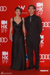 高清图：香港电影节开幕红毯 汤唯鲍起静等群星汇聚