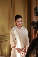 组图：张辛苑亮相巴黎时装周 4套造型出席活动