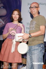 组图：王若琳发新片 爸爸感性站台Joanna泪崩大哭