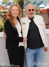 高清组图：《颠倒众生》亮相 海报女星唐纳薇现身