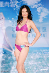 组图：候选亚姐第二轮面试 环肥燕瘦比基尼斗艳