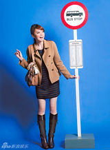 组图：日本模特宫田聪子示范89款秋季服饰搭配