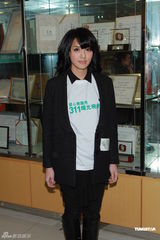 组图：成龙曾志伟等众星出席爱心无国界311烛光晚会 