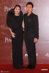 高清图：杨千嬅丁子高恩爱现身 杨千嬅黑装霸气