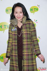 组图：黄芷晴望母亲节前出院 姜皓文慰问黄日华