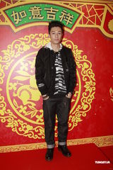 高清组图：众星出席《斗唱金曲迎新岁》活动