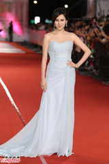 组图：群星亮相金钟奖红毯 林依晨陈柏霖受追捧