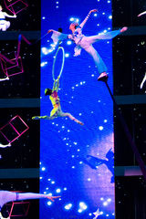 高清组图：杂技《星空畅想》剧照