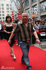 幻灯图集：《三笑》首映 郭德纲银幕初吻成焦点