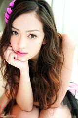 组图：嫩模Jessica C爆乳照夺人眼球