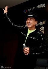 组图：成龙电影《十二生肖》走进复旦