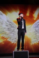 组图：光线群星助阵风云榜 星光绽放彰显超凡气质