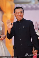 第21届金鸡百花电影节红毯男星帅气抢镜