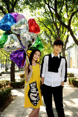 组图：跨龄组合Mi2首曝街拍 诠释青春无限