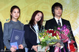高清组图：宋承宪少女时代获表彰 为韩流发展做贡献
