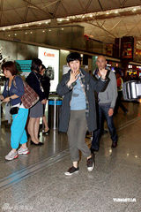 幻灯图：吴君如担任儿童大使 前往印度探访贫童