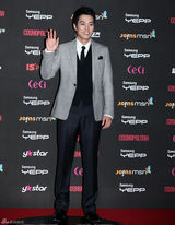 组图：韩国金唱片颁奖典礼 SJ少女时代闪耀红毯