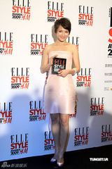 高清图：徐静蕾牵手黄立行 《杜拉拉》未映先拿奖