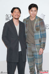 组图：张震郑雨盛亮相短片《三生》记者会