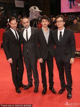 组图：《未来海岸》全男团帅气亮相柏林红毯