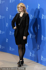 幻灯图集：《潜水艇》记者会 女主角成熟干练