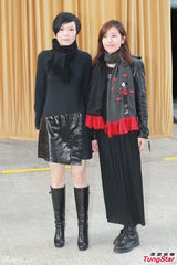 组图：方逸华跪拜邵逸夫 刘德华张学友致祭