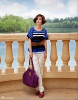 组图：新星谭卓拍潮人大气写真 焕发时尚光彩