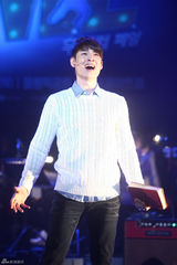 组图：少女时代Tiffany与SJ银赫等亮相音乐剧首演