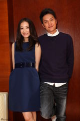 组图：新浪娱乐对话《好好的》冯绍峰倪妮