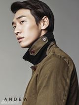 组图：韩星金英光为代言服装拍硬朗帅气写真