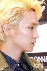 组图：SHINee等众星亮相时装品牌开店仪式