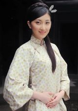 组图：《白狼》热播 吕平滢出演帅气女匪