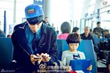 组图：爸爸去哪儿五娃大闹机场 石头Cindy有爱