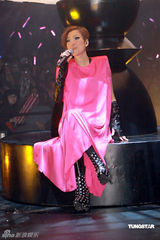 高清组图：郑秀文香港红馆开唱 与刘德华贴面掀高潮