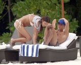 高清组图：C罗和女友马尔代夫海滩秀性感身材