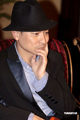 幻灯图集：《未来警察》首映 徐娇人小鬼大反问记者