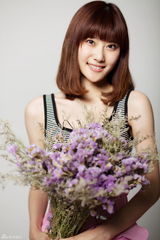 幻灯图：“车震门”女主角张如意拍写真 梦幻纯美 