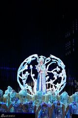 独家组图：宋祖英个唱彩排 民族服饰端庄大气