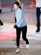 组图：韩花滑选手金妍儿参加花样滑冰秀彩排