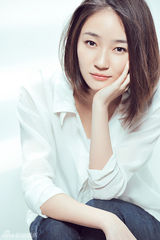 组图：焦俊艳清新写真灵动淡雅