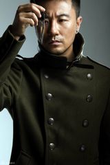 组图：演员赵阳与军人角色结缘 曝硬朗写真