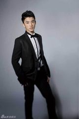 组图：型男组合Aone天下服装大片