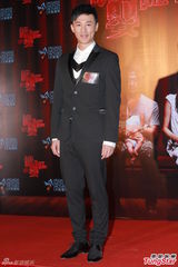 高清组图：吴千语叹没空庆生 与林峰情侣同台