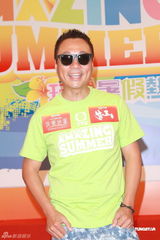 组图：无线暑期节目推介会 陈敏之美腿抢镜