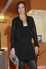 组图：周丽淇猜中郑伊健好事近 琦琦新年陪双亲