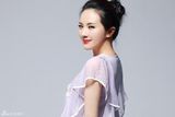 幻灯图：女星孟茜全新写真 为新电影拍宣传照